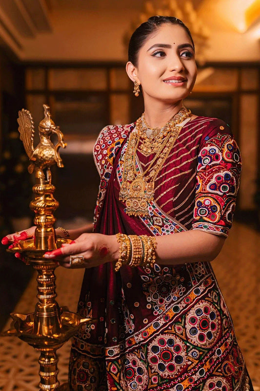 Gujarati Singer Gita Rabari Gamthi Work Chaniya Choli For Navratri