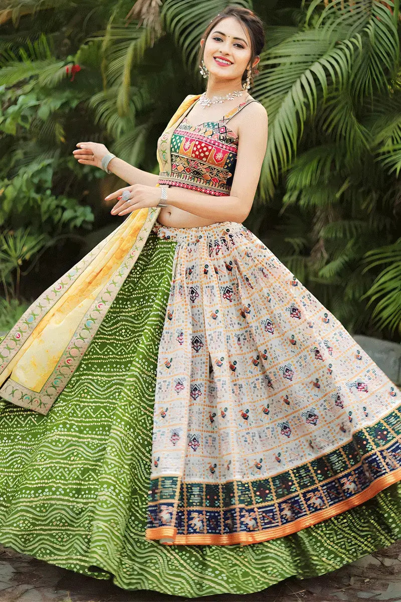 Designer Gujrati Chaniya Choli For Garba