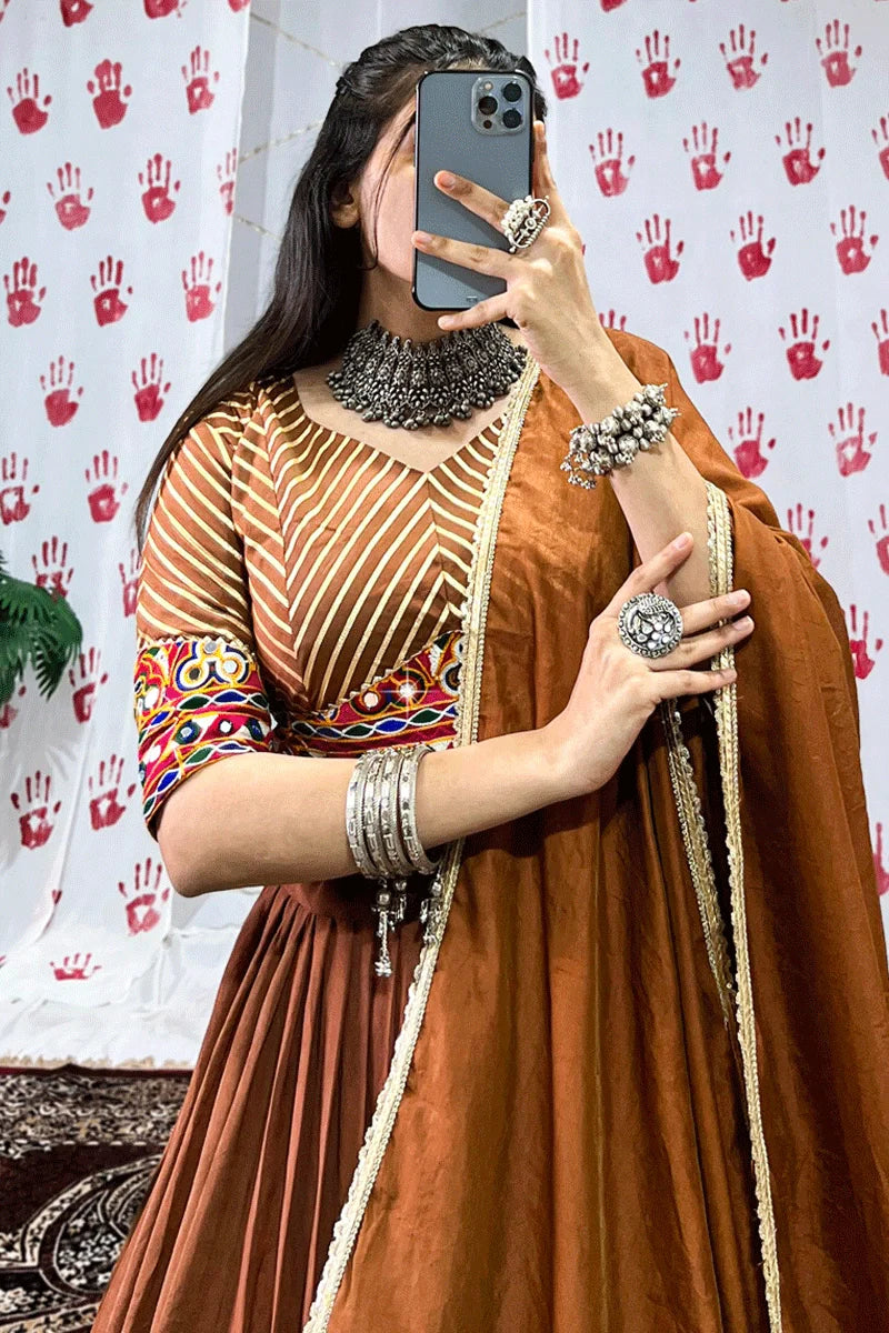 Fully Stitched Ghagra Choli For Navratri