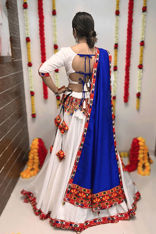 Traditional Gamthi Silk White Colour Chainiya Choli