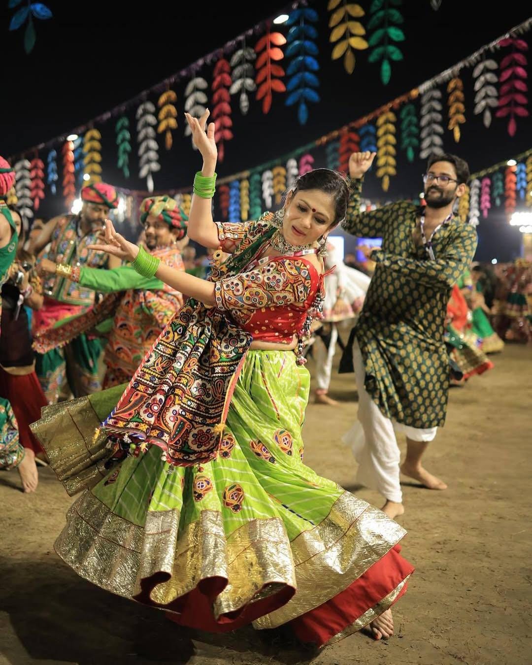 Gujarati Navratri Chaniya Choli Set in Muslin Cotton with Digital Print, Real Mirror Work & Lampi Lace Border β Festive Garba Outfit