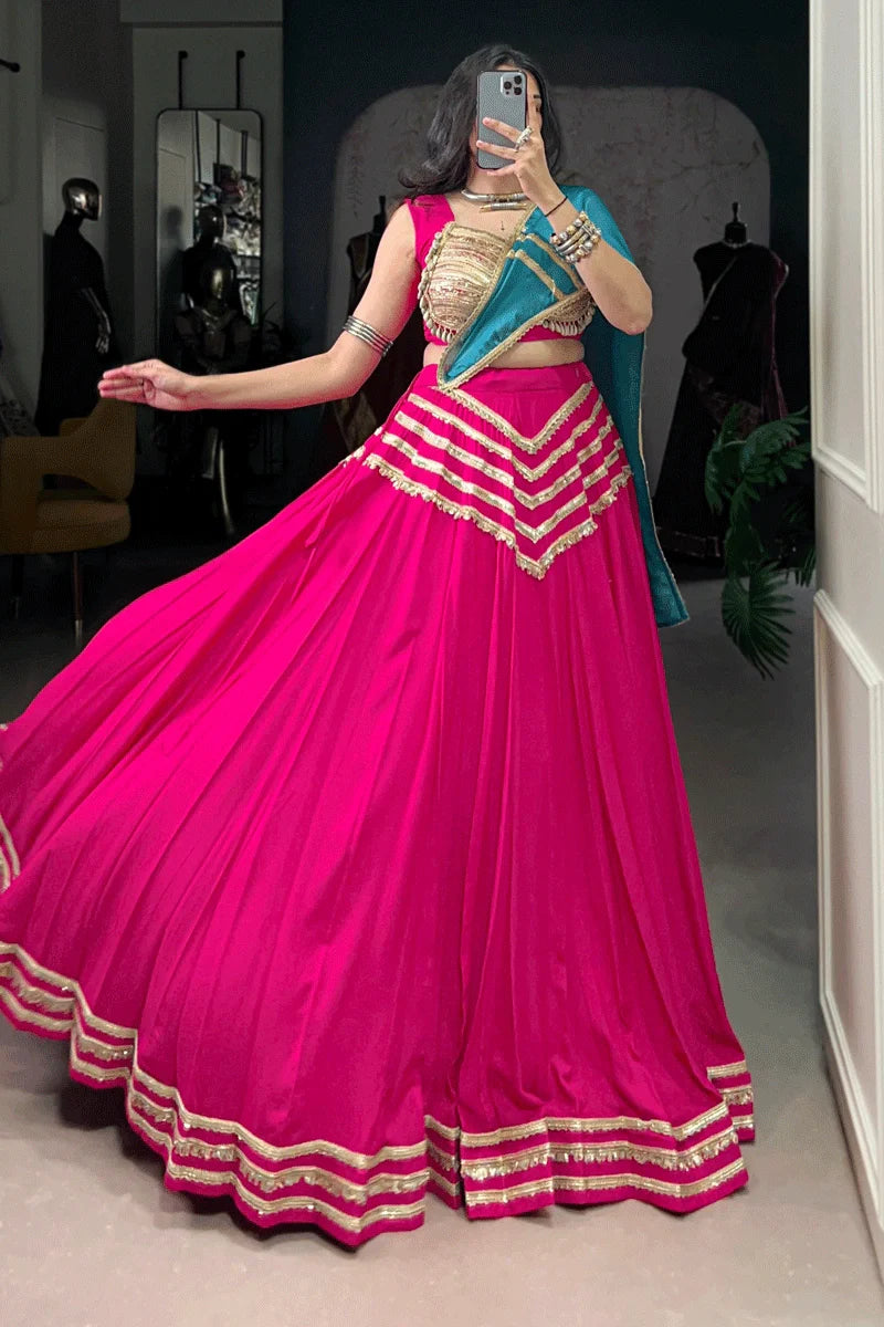 Backless Kodi Blouse With Designer Lehenga For Navratri