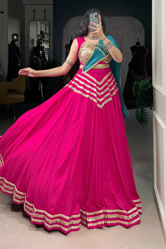 Backless Kodi Blouse With Designer Lehenga For Navratri