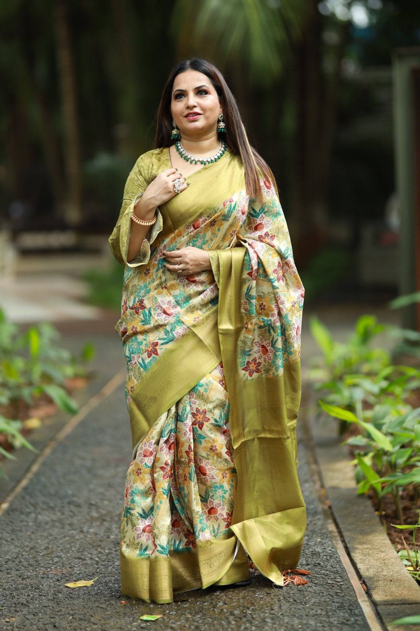 Pure Banarasi Silk Saree Weaved With Golden Zari Comes With Tassels - Fashion Dream Studio