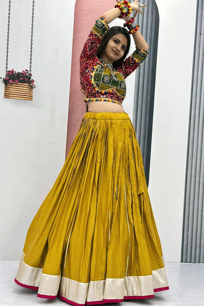 Yellow Lehenga Choli With Bandhani Blouse Design For Garba