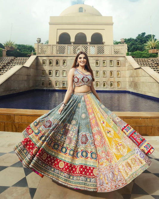 Gujarati Navratri Garba Lehenga Choli with Digital Print & Real Mirror Work – Festive Muslin Cotton Lehenga Set for Women