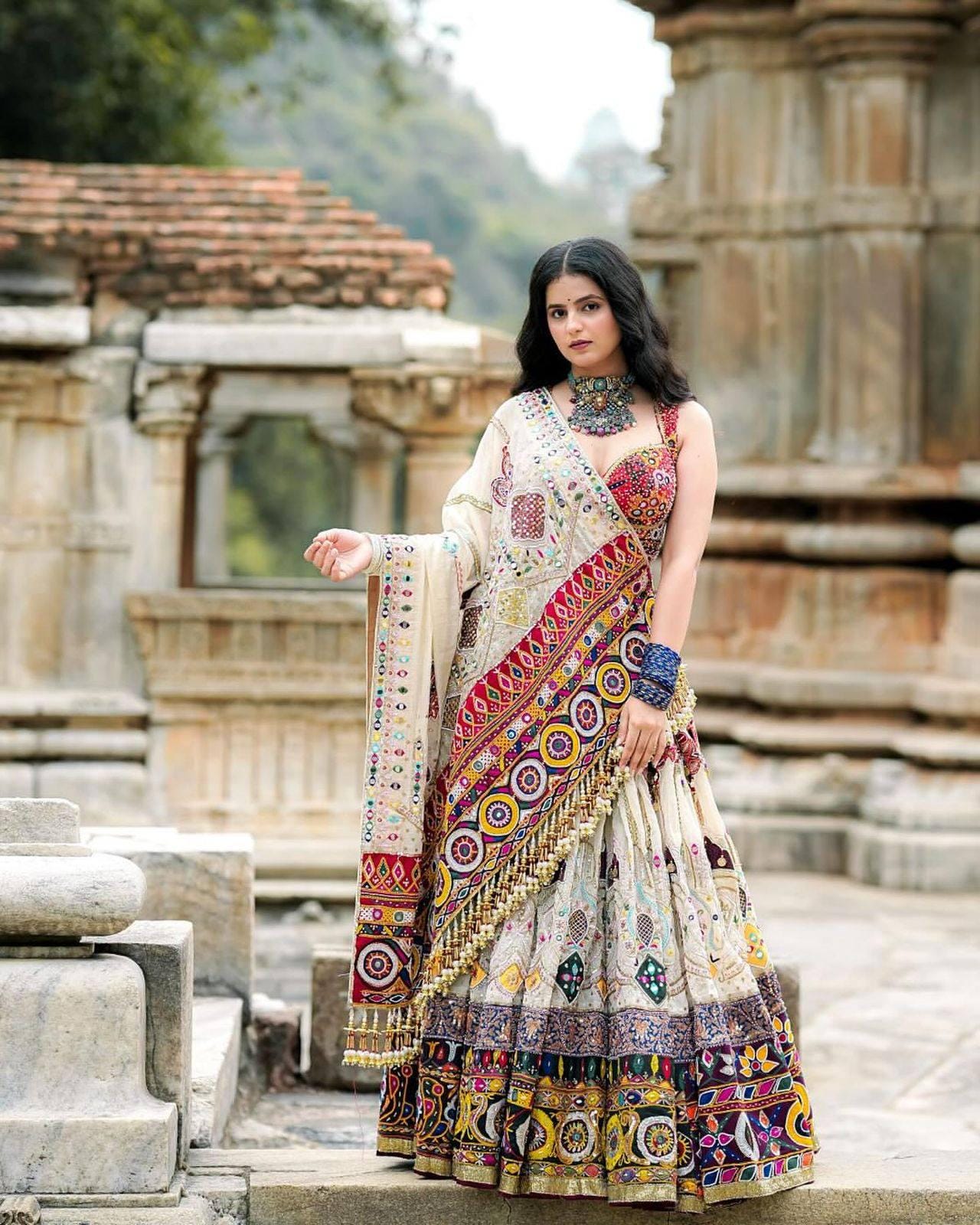 Gujarati Navratri Garba Lehenga Choli Set with Real Mirror Work, Digital Print & Gota Zari Lace – Festive Ethnic Lehenga Outfit