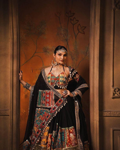 Gujarati Navratri Garba Lehenga Choli Set in Muslin Cotton with Digital Print, Real Mirror Embroidery & Handwork Lace – Festive Lehenga