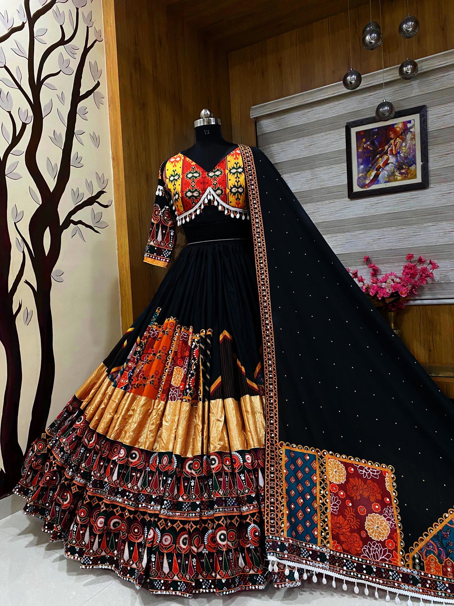 Gujarati Navratri Garba Lehenga Choli Set in Muslin Cotton with Digital Print, Real Mirror Embroidery & Handwork Lace – Festive Lehenga