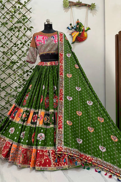Indian Traditional Prachi Solanki Lehenga Choli For Navratri