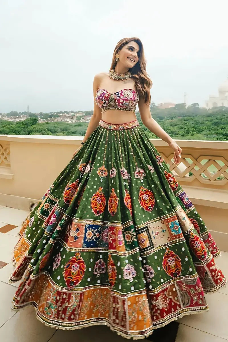 Indian Traditional Prachi Solanki Lehenga Choli For Navratri