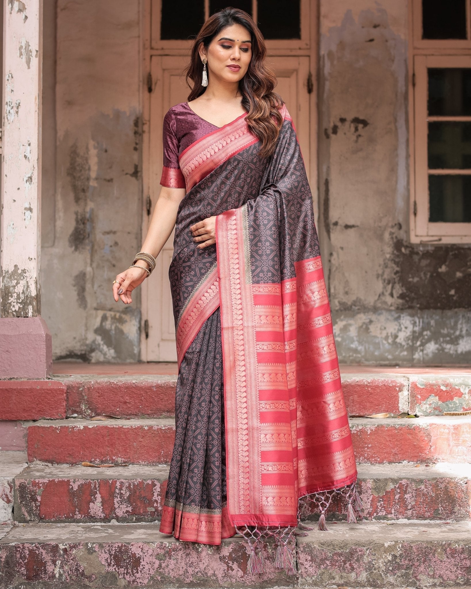 Pure Banarasi Digitally Printed Silk Saree Weaved With Zari Comes With Tassels