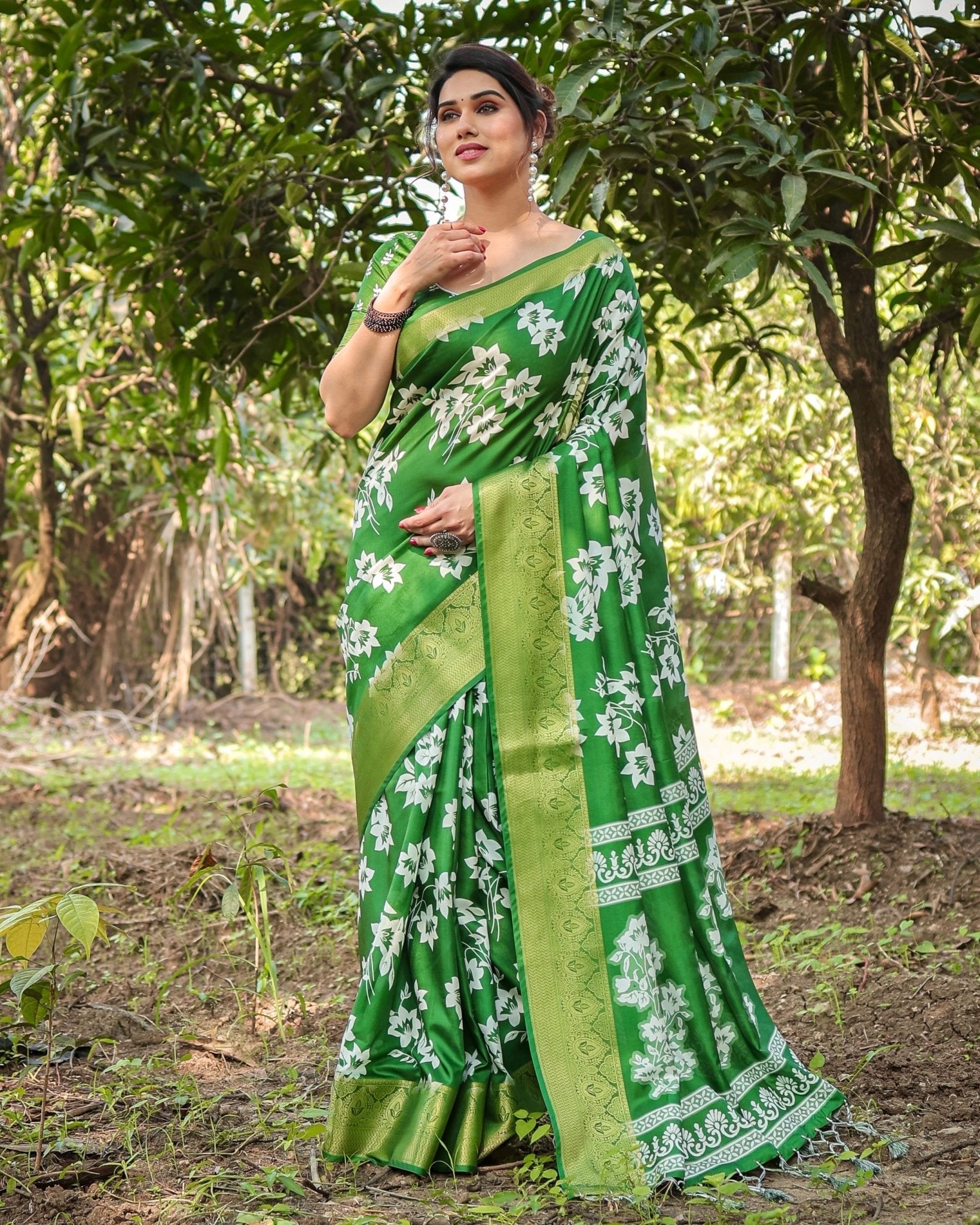 Pure Silk Digitally Printed Saree Weaved With Golden Zari Comes With Tassels - Fashion Dream Studio