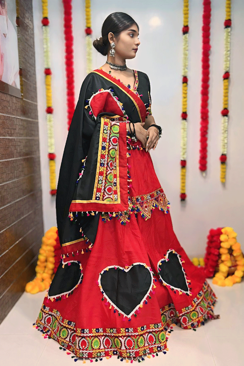 Red And Black Colour Gamthi Work Chaniya Choli For Garba