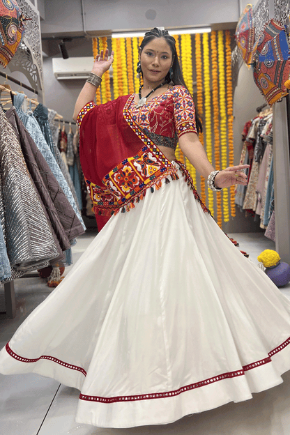 Gamthi Work White Lehenga Designs For Navratri