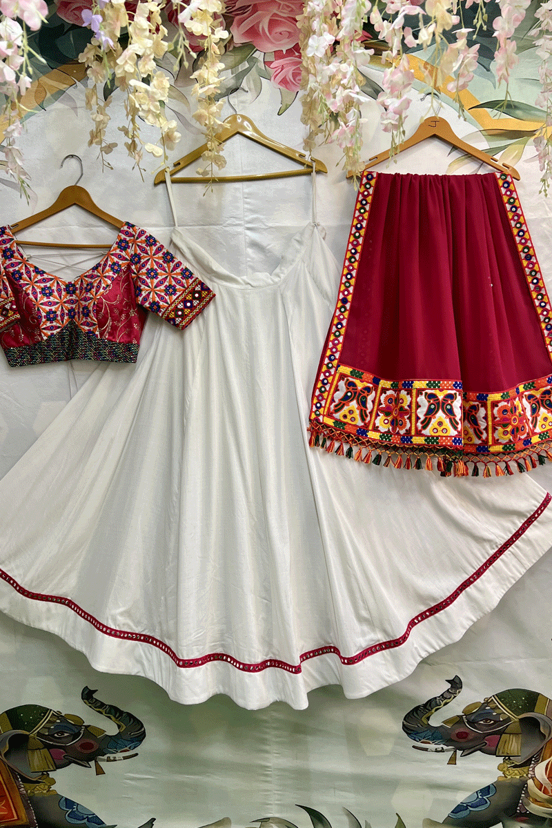 Gamthi Work White Lehenga Designs For Navratri